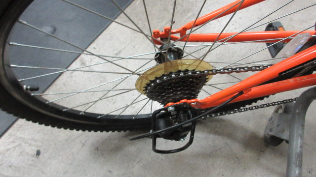 Load image into Gallery viewer, Used Nishiki Pueblo 24&#39;&#39; Mountain Bike 21 Speed (As Is Need Tune Up)
