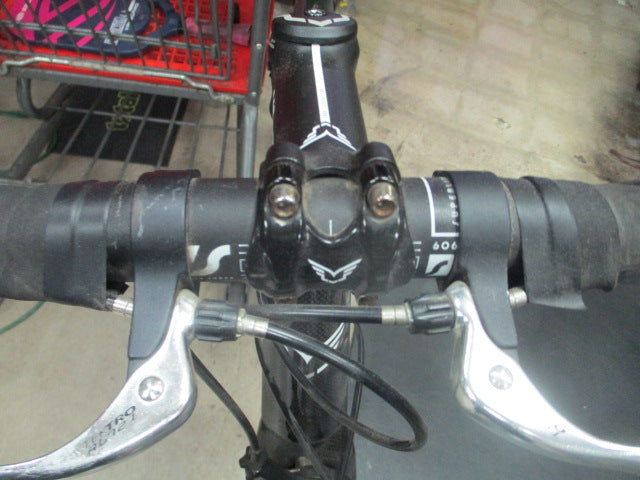 Load image into Gallery viewer, Used Felt Five 20 Speed 700 X 25C Carbon Road Bike
