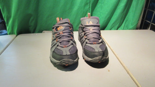 Used LA Gear Hiking Shoes Size 7.5