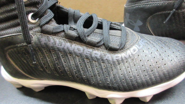 Load image into Gallery viewer, Used Under Armour Football Cleats - Size Youth 6
