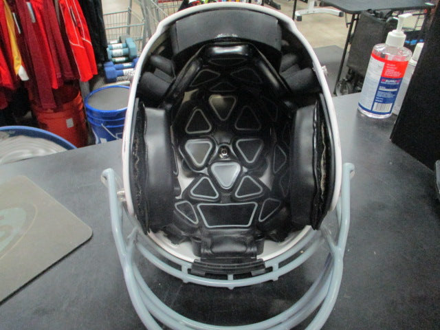 Load image into Gallery viewer, Used Schutt Vengeance A11 Youth Size XSmall 2025 Most Recent Cert
