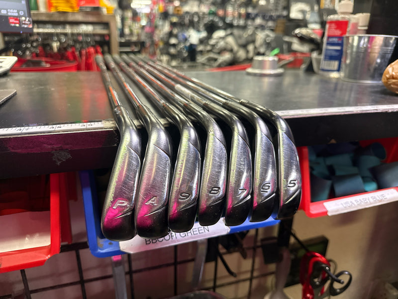 Load image into Gallery viewer, Used TaylorMade Burner 2.0 7 pc Right Hand Iron Set 5-9i and Pw, Aw
