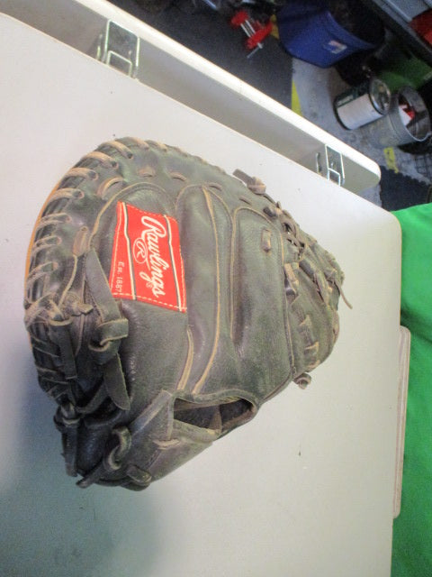 Load image into Gallery viewer, Used Rawlings Players Preferred 30" Catchers Mitt - RHT
