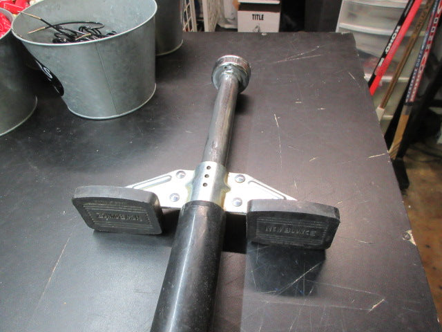 Load image into Gallery viewer, Used New Bounce Sport Pogo Stick

