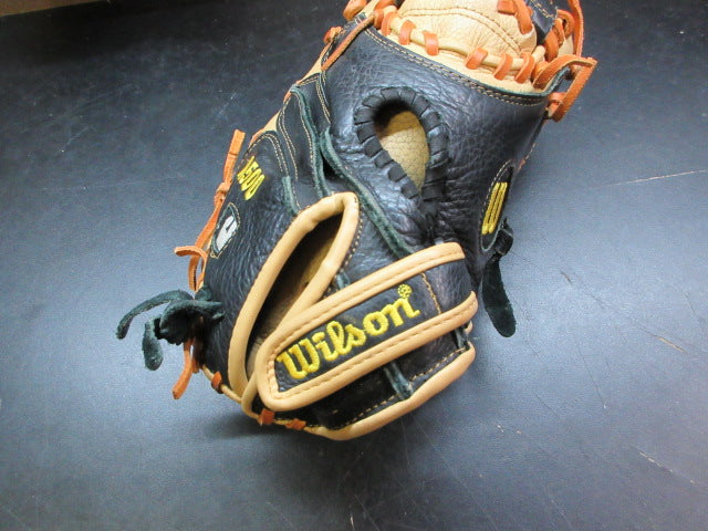 Load image into Gallery viewer, Used Wilson 32" Youth A500 Series Catcher's Mitt - RHT
