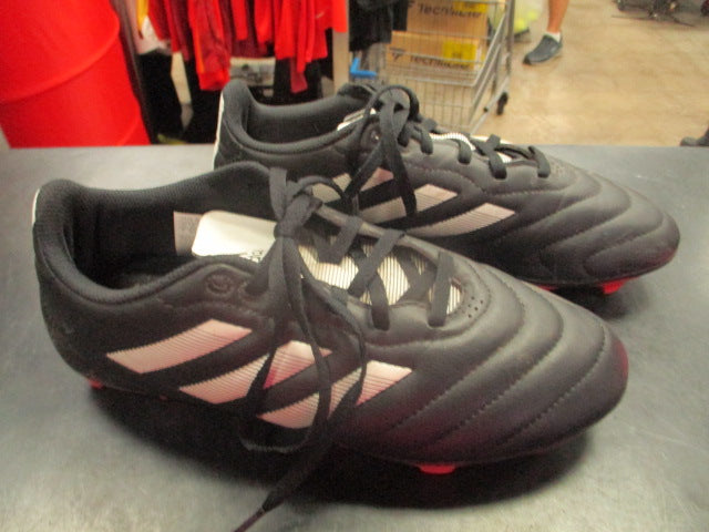 Load image into Gallery viewer, Used Adidas Black/White Soccer Cleats Size 7
