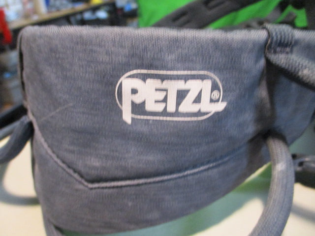 Load image into Gallery viewer, Used Petzl Adjama Harness
