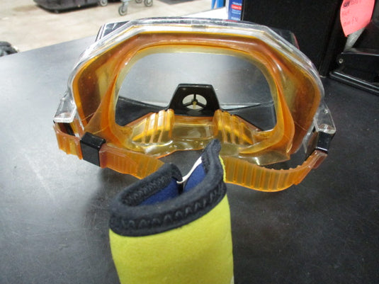 Used Scuba Pro Tempered Glass Adjustable Dive Gloves