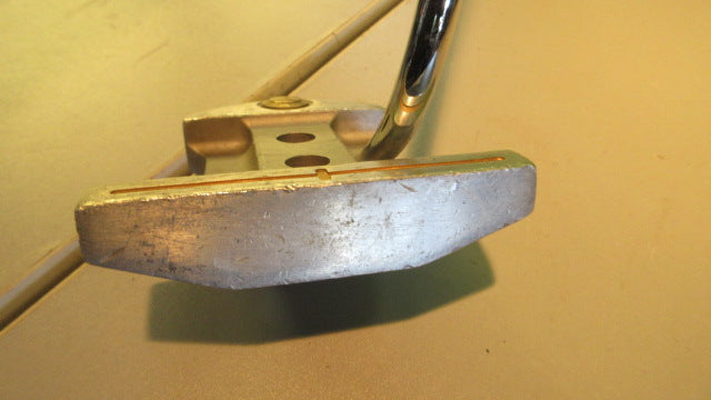 Load image into Gallery viewer, Used Master Grip 415CR RH 35&quot; Putter
