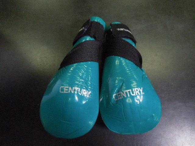 Load image into Gallery viewer, Used Century Sparring Hand Pad Gloves Size Adult Small
