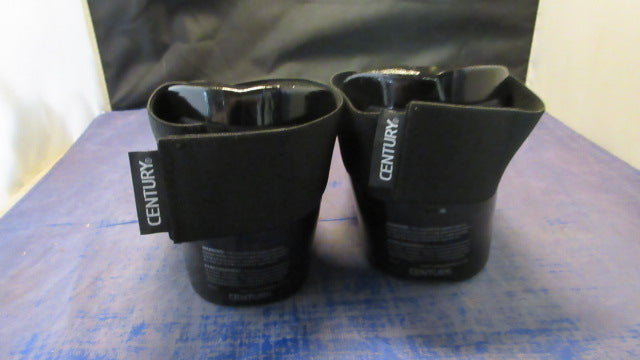 Load image into Gallery viewer, Used ATA Sparring Shoes Adult Size Small

