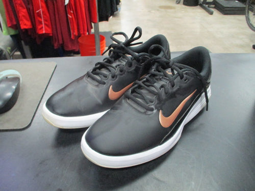 Used Nike Golf Shoes Size 8.5