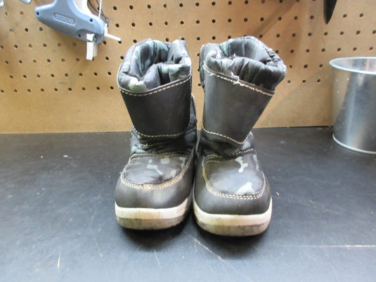 Used Dream Pairs Winter Snow Boots - Size Youth 11