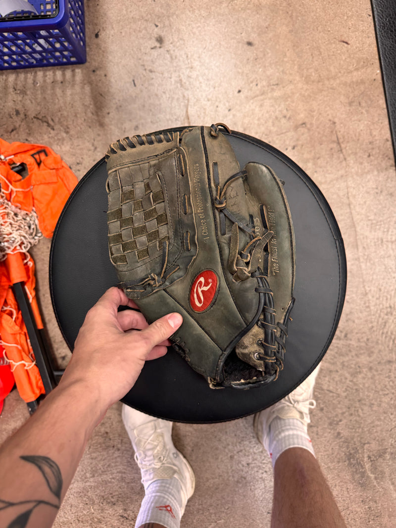 Load image into Gallery viewer, Used Rawlings Signature Series Sammy Sosa
