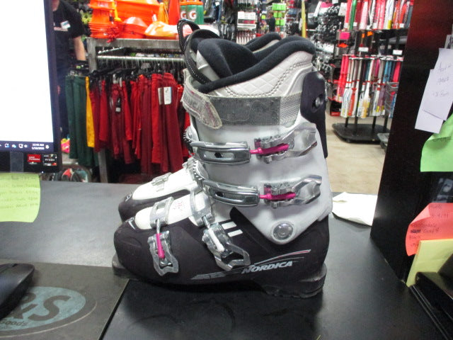 Load image into Gallery viewer, Used Nordica NXT 75 Size Womens 8 Downhill Ski Boots
