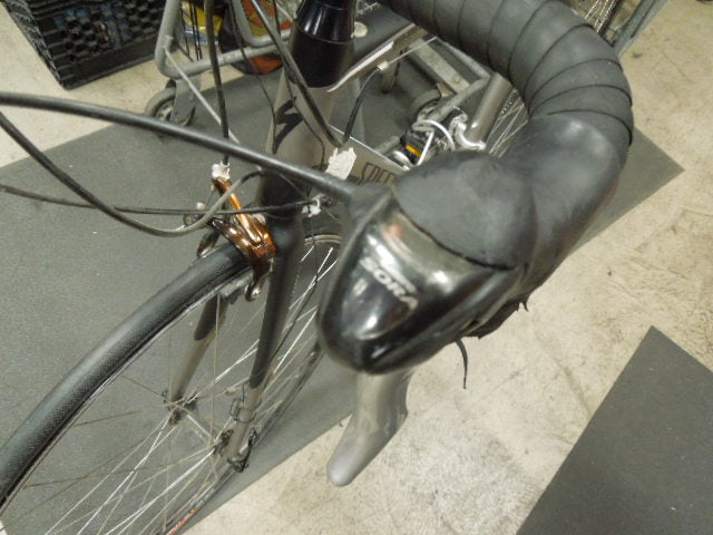Load image into Gallery viewer, Used Specialized Secteur Sport Compact Endurance Bike 20" Frame 26" Wheels
