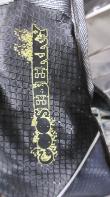 Used Ledge Gooseberry Hydration Pack
