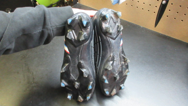 Load image into Gallery viewer, Used Adidas Predator Soccer Cleats - Size 5

