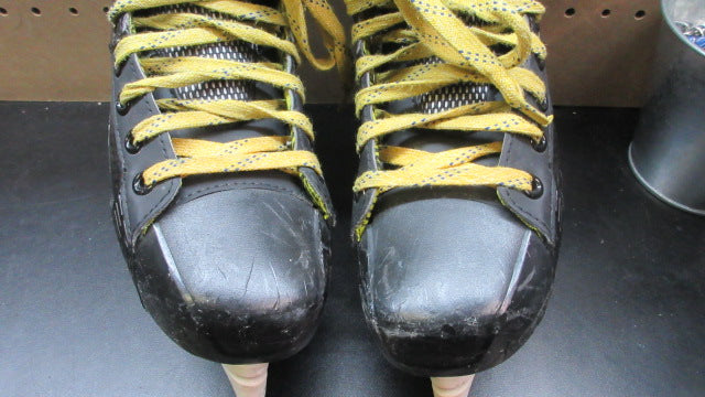 Load image into Gallery viewer, Used Bauer Supreme M3 Ice Hockey Skate - Size 4
