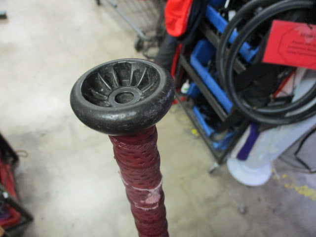 Load image into Gallery viewer, Used Demarini CF 30&quot; -8 USSSA Bat
