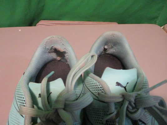 Used Puma Ultra Firm Size 5 Soccer Cleats