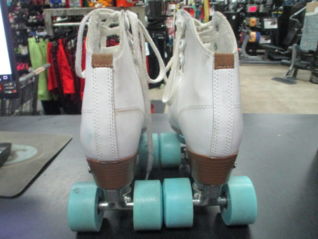 Load image into Gallery viewer, Used Roller Derby Roller Skates Size 4
