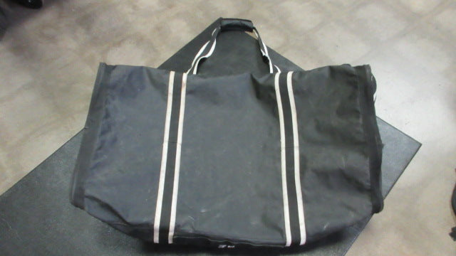 Load image into Gallery viewer, Used Easton Shewolves 82 Hockey Duffle Bag - wear
