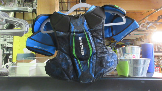 Load image into Gallery viewer, Used Bauer Youth Hockey Shoulder Pads - Size Small
