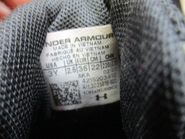 Load image into Gallery viewer, Used Under Armour Boys' Lockdown 6 Basketball Shoes - Size Youth 3
