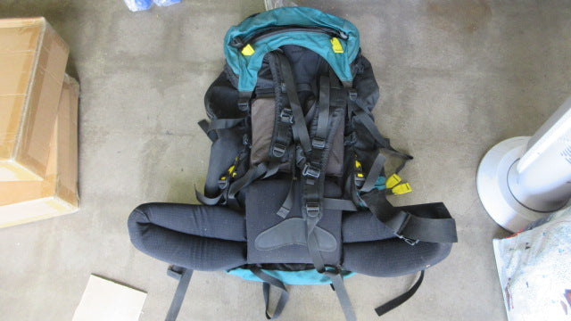 Load image into Gallery viewer, Used Mountainsmith Frostfire 53 Backpack
