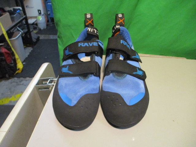 Load image into Gallery viewer, Used Climb X Rave Strap Size 8.5 Climbing Shoes
