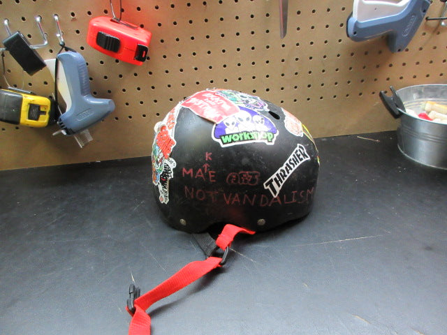 Load image into Gallery viewer, Used Triple Eight Bike Helmet
