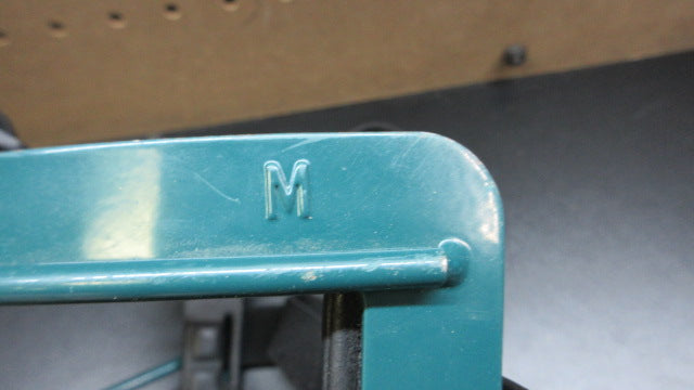 Load image into Gallery viewer, Used Dinictis Softball Fielders Mask - Medium
