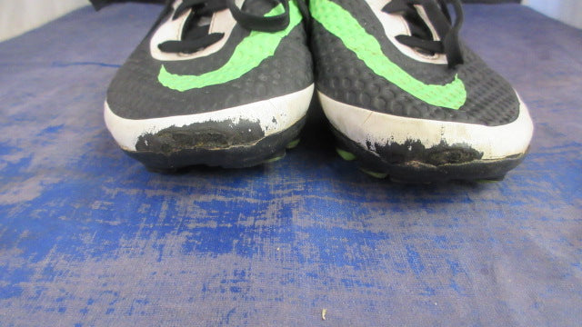 Load image into Gallery viewer, Used Nike Hypervenom Soccer Cleats Youth SIze 2 - toe wear
