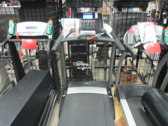 Load image into Gallery viewer, Used Nordictrack C900 Pro Folding Treadmill

