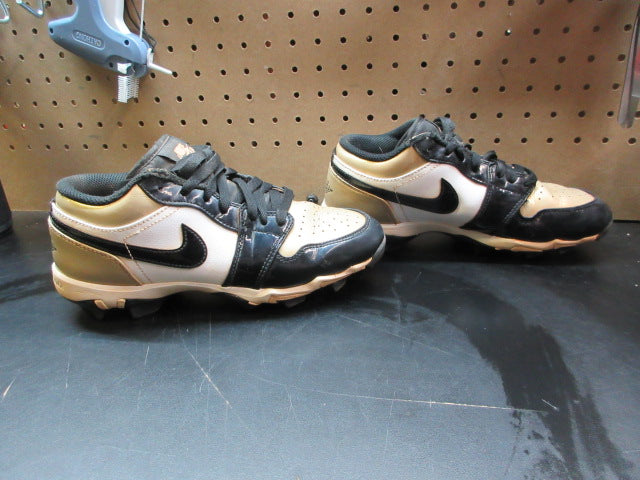 Load image into Gallery viewer, Used Jordan 1 Low Little/Big Kids Cleats - Size Youth 5.5
