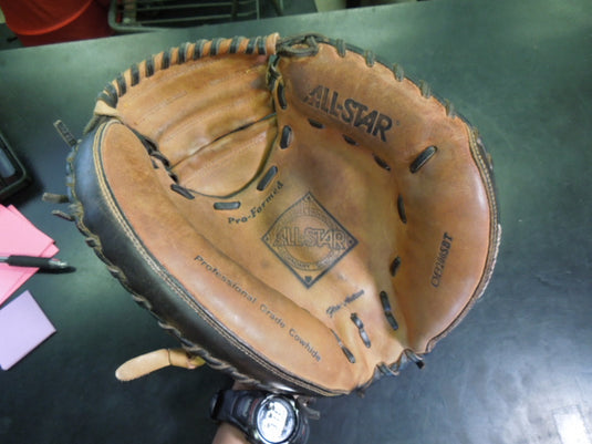 Used All Star Pro Series 32" RHT CM3200SBT Catcher's Mitt