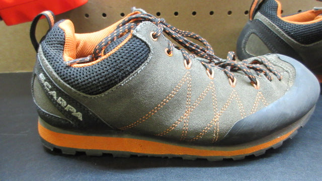 Load image into Gallery viewer, Used Scarpa Men's Crux Approach Shoes - Size 6.5

