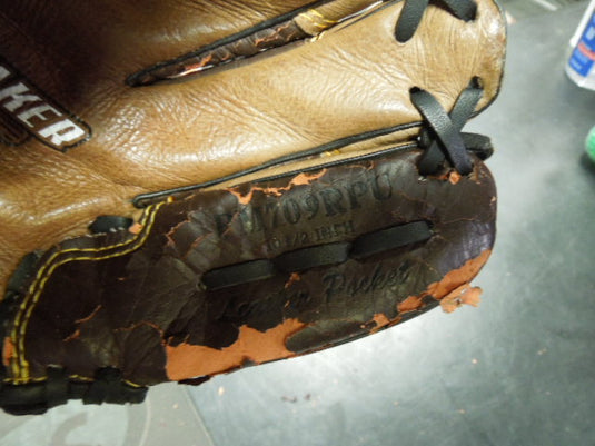 Used Rawlings Playmaker Series 10.5" Glove RHT Heavy Pealing