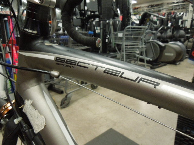 Load image into Gallery viewer, Used Specialized Secteur Sport Compact Endurance Bike 20" Frame 26" Wheels
