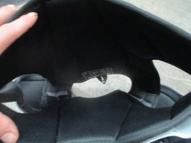 Load image into Gallery viewer, Used Bauer Lil Sport Junior Large Hockey Chest Protector
