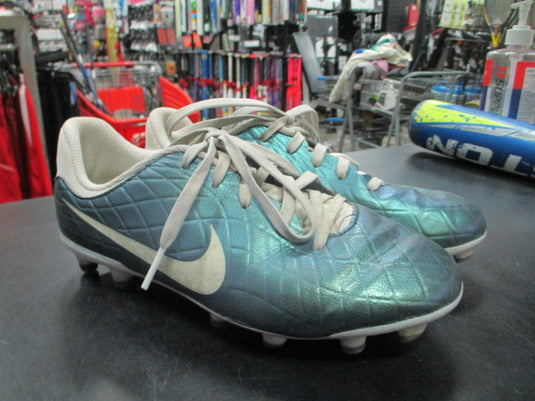 Used Nike Tiempo Emerald Legend Soccer Cleat Size 4.5Y