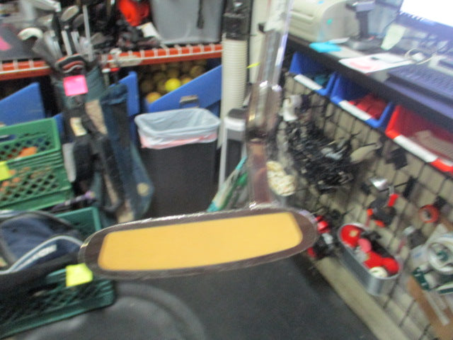 Load image into Gallery viewer, Used bank Of America RH Putter
