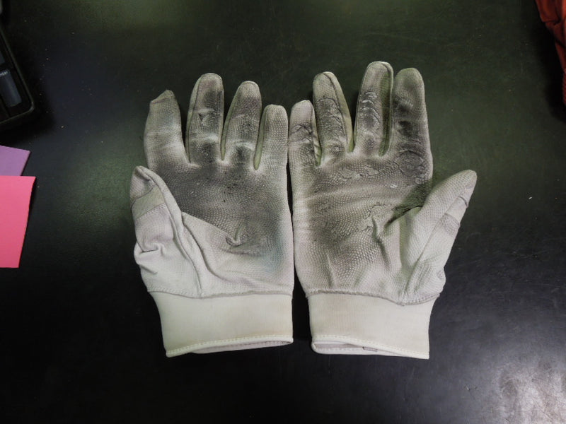 Load image into Gallery viewer, Used Axe Pro Leather Batting Gloves Size Large
