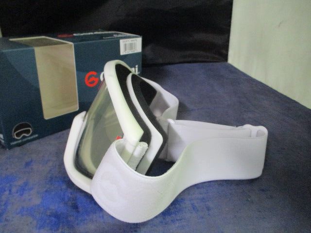 Load image into Gallery viewer, New Gordini Crest Adult Snow Goggles - White / Clear
