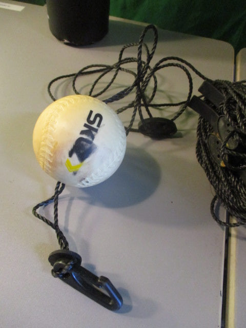Used SKLZ Zip-N-Hit