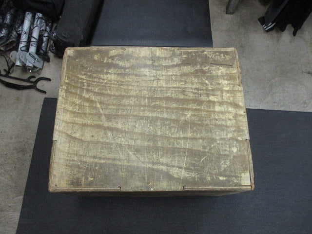 Load image into Gallery viewer, Used Wood  24&quot; W x 20&quot; W x 30&quot; H Plyo Box
