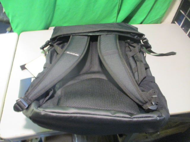 Load image into Gallery viewer, Dakine Mission Surf Wet/Dry Rolltop Backpack 30L
