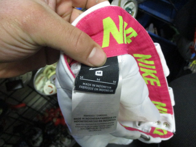 Load image into Gallery viewer, Used Nike Youth Knicker Size Youth Medium Softball Pants

