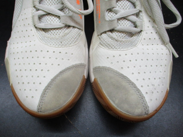 Load image into Gallery viewer, Used Adidas D.O.N. Issue 5 Sneakers - Size 7.5
